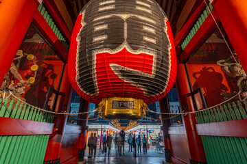 View of Kaminarimon Gate, entrance to Senso-ji Temple at night, Asakusa, Taito City, Tokyo, Honshu, Japan