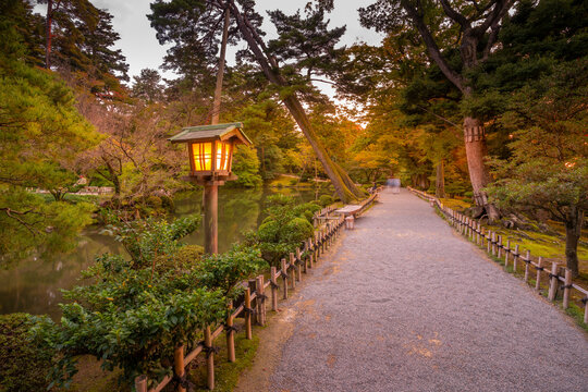 View of Japanese lamp in Kenrokumachi Japanese Garden, Kanazawa City, Ishikawa Prefecture, Honshu, Japan