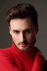 model with dark hair