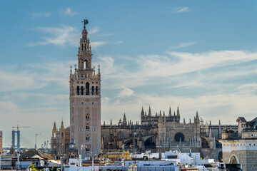 Sevilla Kathedrale & La Giralda an der Plaza del Triunfo, Sevilla, Spanien / Catedral de Sevilla