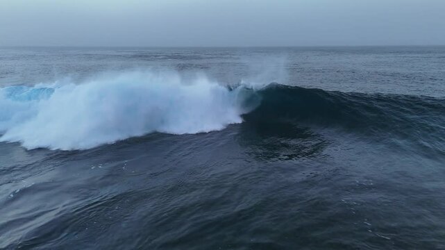 Ola del Quemao en Lanzarote: Surf y Bodyboard al Atardecer con Calima