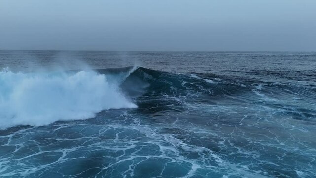 Ola del Quemao en Lanzarote: Surf y Bodyboard al Atardecer con Calima