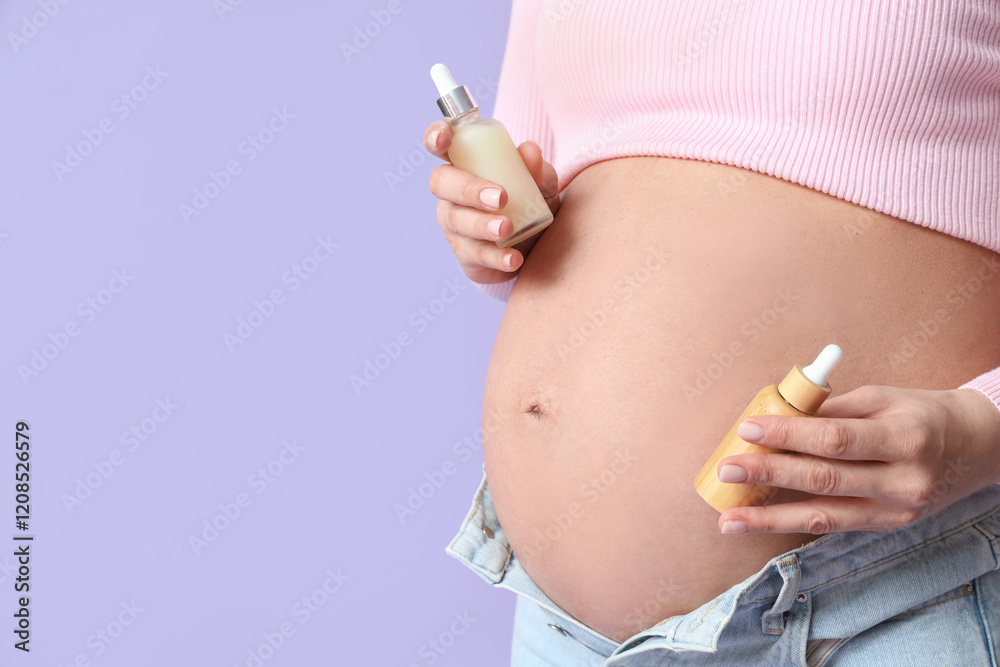 Poster Young pregnant woman with bottles of essential oil on lilac background, closeup