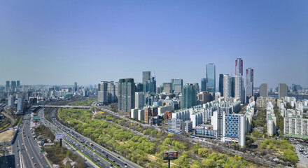 올림픽대로,샛강생태공원,아파트,고층빌딩,증권가,여의도,영등포구,서울 © JinChang