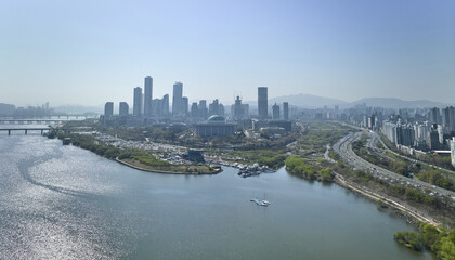 한강,서울마리나,올림픽대로,아파트,여의도샛강,고층빌딩,증권가,여의도,영등포구,서울 © JinChang