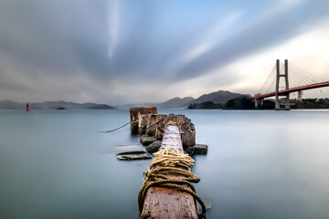 Naklejka premium 바다,로프,통나무,다리,콘트리트,삼천포대교,사천시,경남
