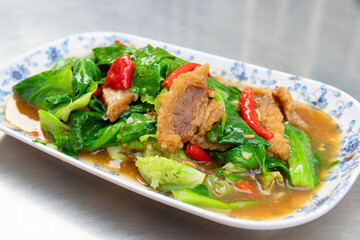 Stir-fried Baby Cabbage with Crispy Pork