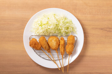 串カツ盛り合わせ（なす肉詰め　蓮根　じゃがいも　うずら卵　豚もも）