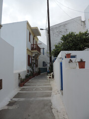 Obraz premium Ruhige Gasse in Nikia, Nisyros, Griechenland