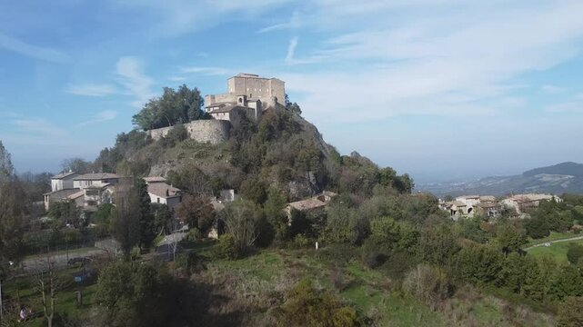 rossena castle matilde di canossa historical castles of reggio emilia