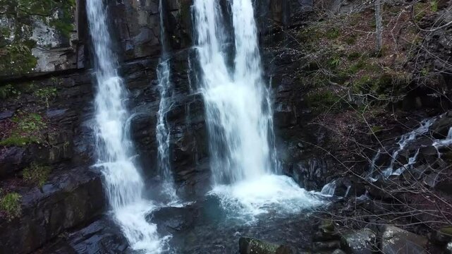 dardagna waterfalls corno alle scale regional park lizzano in belvedere bologna northern apennines