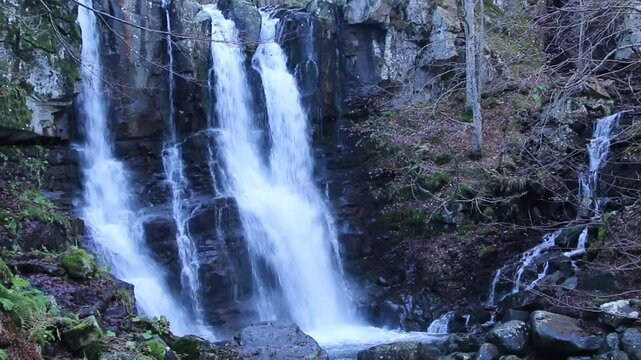 dardagna waterfalls corno alle scale regional park lizzano in belvedere bologna northern apennines