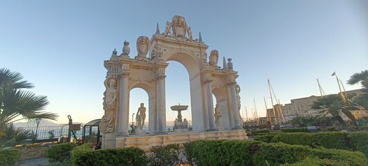 Fototapeta premium monument in naples