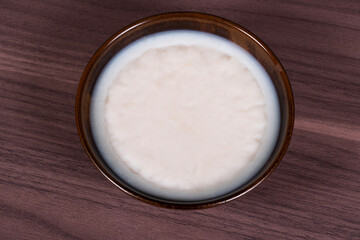 Lard congealed in a China bowl