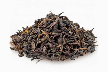 Obraz premium Heap of Dried tea leaves isolated on white background with clipping path and full depth of field