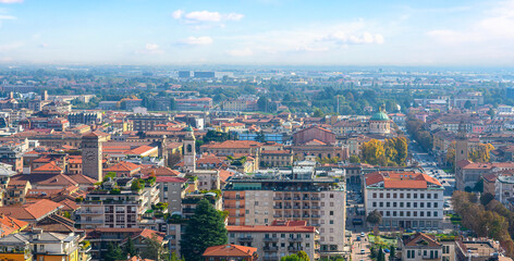 Obraz premium Beautiful panoramic view of to the old town Bergamo, Italy