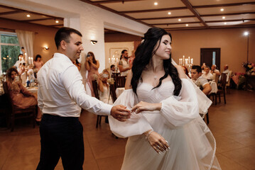 the first dance of the bride and groom a restaurant