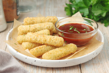 Mozarella sticks with barbeque sauce	
