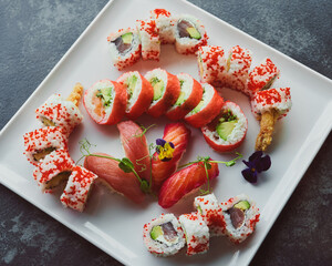 Red set sushi