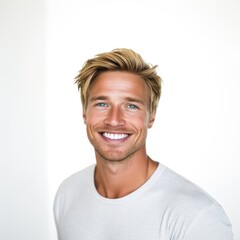 Obraz premium Portrait of a smiling man hair background blonde