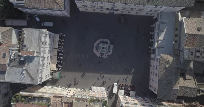 Roma Coliseu It&aacute;lia Hist&oacute;ria Arquitetura Antiguidade Arte Piazza Europa Arquitetura Turismo Monumentos Cultura Patrim&ocirc;nio Mundial Imp&eacute;rio Romano Ru&iacute;nas F&oacute;rum Romano Arcos Estradas Museus 