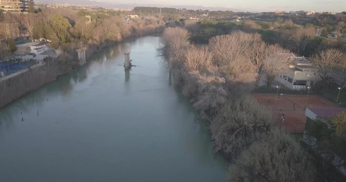 Roma Coliseu It&aacute;lia Hist&oacute;ria Arquitetura Antiguidade Arte Piazza Europa Arquitetura Turismo Monumentos Cultura Patrim&ocirc;nio Mundial Imp&eacute;rio Romano Ru&iacute;nas F&oacute;rum Romano Arcos Estradas Museus 