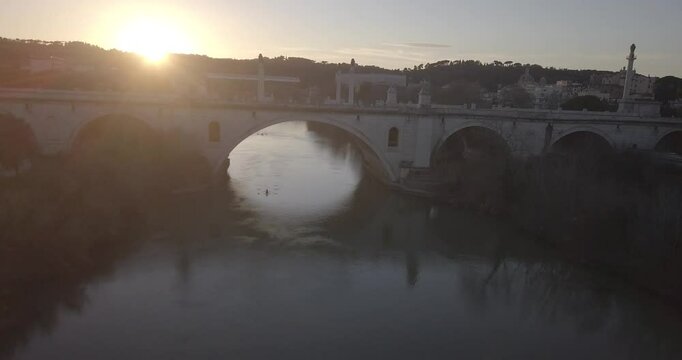 Roma Coliseu It&aacute;lia Hist&oacute;ria Arquitetura Antiguidade Arte Piazza Europa Arquitetura Turismo Monumentos Cultura Patrim&ocirc;nio Mundial Imp&eacute;rio Romano Ru&iacute;nas F&oacute;rum Romano Arcos Estradas Museus 