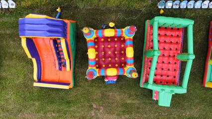 Brinquedos infl&aacute;veis