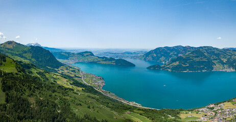 Obraz premium Lake Lucerne and Mountains
