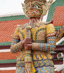 statua in luogo religioso thailandese