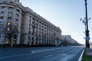 Fototapeta premium Bucharest, Romania — January 18, 2025: View of Constitution Square and nearby houses. City landscape.