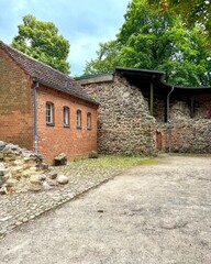 Burg Kapelle Altstadt historische Gebäude Deutschland Europa Schloss Burgturm Kirche Ruinen Burgmauer