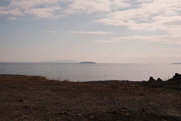 陸から海を見る