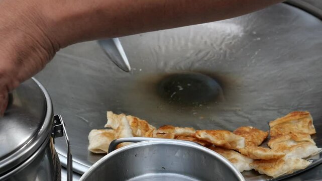 Making Crispy Roti, street food, Thailand