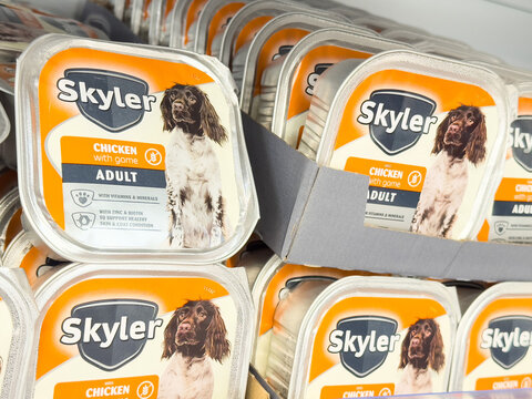 Dog food packaging for skyler chicken with game adult formula