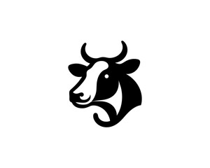 Cow logo vector. Animal farm. Cow icon. Dairy product symbol vector illustration.