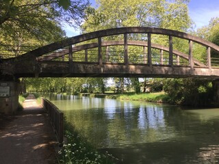 Pont au dessus du canal de Golfesh, après Moissac, sur le Chemin de Compostelle, GR65