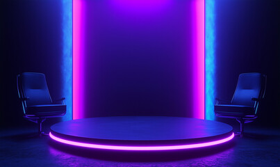 podio circular vacío frente a dos sillas de respaldo alto, con luces de neón violetas y azules brillando desde arriba