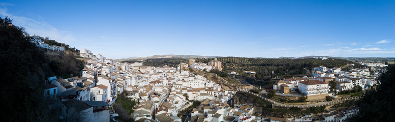 Municipio de Setenil de las Bodegas en la provincia de Cádiz, España