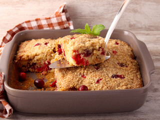 Cranberry streusel cake