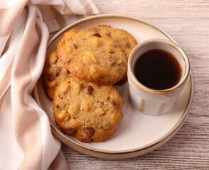 Chocolate and walnut cookies