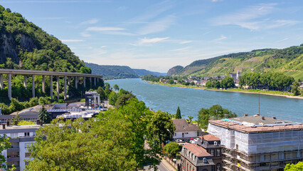 Aussicht vom Runden Turm in Andernach ins Rheintal