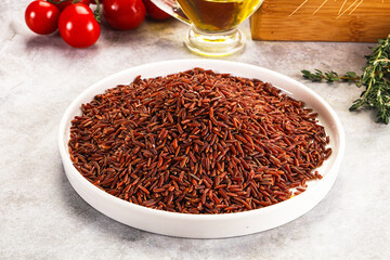 Red raw dry rice gor cooking