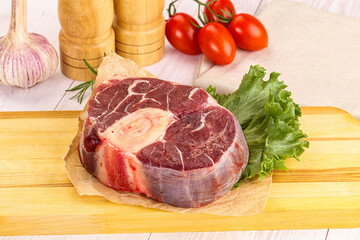 Raw beef ossobuco for roast