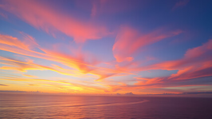 Obraz premium A beautiful great sunset over the sea