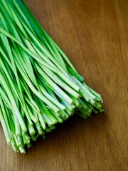 신선한 유기농 잎 채소 부추