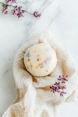 Delicate shortcrust cake with mirror glaze and caramel accents