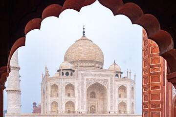India. Uttar Pradesh state. Agra. Taj Mahal. White marble mausoleum built by the Muslim Mughal...