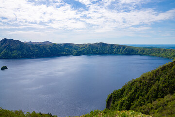 展望台から摩周湖を臨む景色、北海道、日本、5月