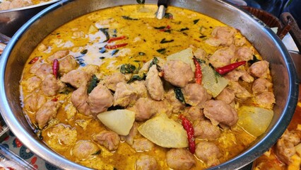 Thai Fish Balls in Curry Sauce